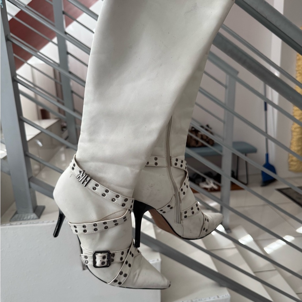 NiiHai women’s knee high boots white